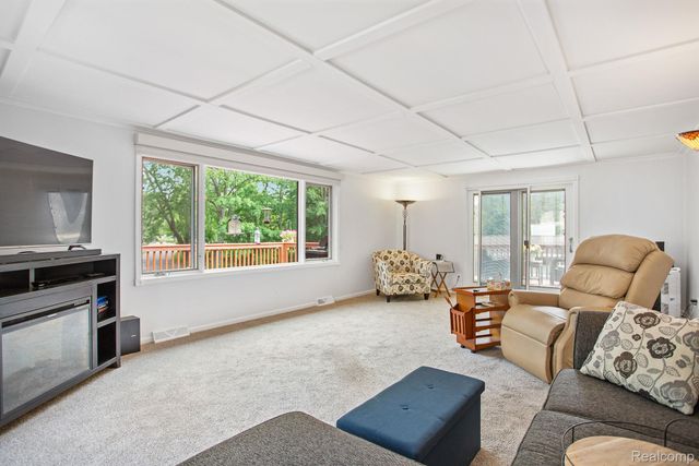 199 Grand Avenue, Grand Haven, MI 49417