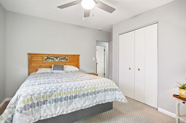 199 Grand Avenue, Grand Haven, MI 49417
