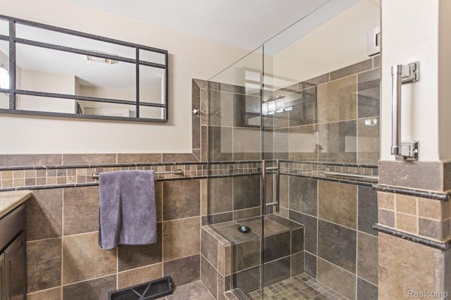 199 Grand Avenue, Grand Haven, MI 49417