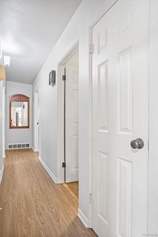 199 Grand Avenue, Grand Haven, MI 49417