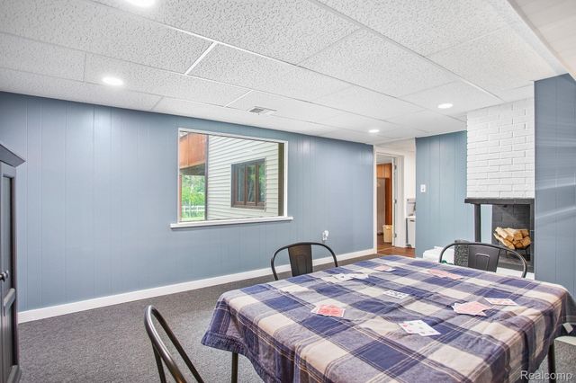 199 Grand Avenue, Grand Haven, MI 49417