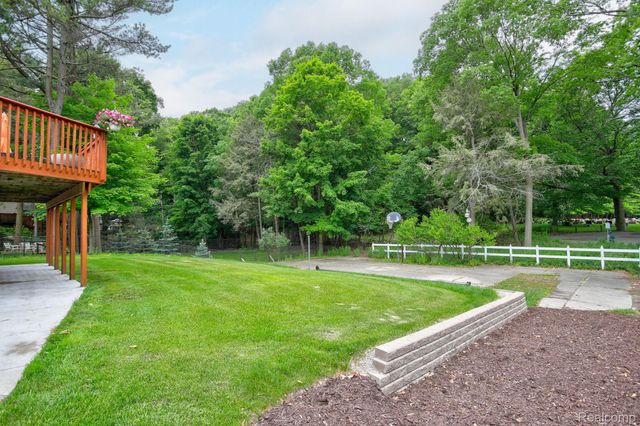 199 Grand Avenue, Grand Haven, MI 49417