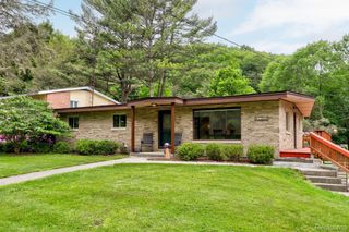 199 Grand Avenue, Grand Haven, MI 49417