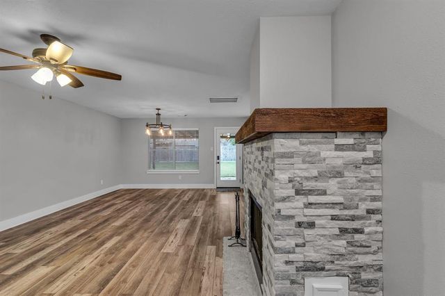 7946 Still Water Street, Baytown, TX 77521