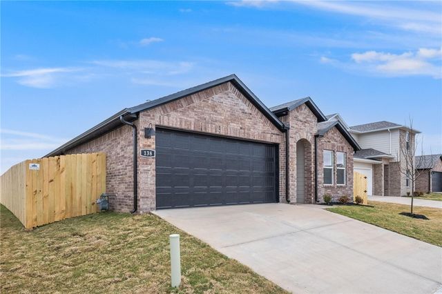 138 S Maroon Avenue, Fayetteville, AR 72704