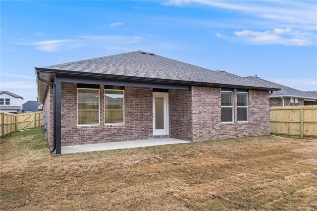 138 S Maroon Avenue, Fayetteville, AR 72704