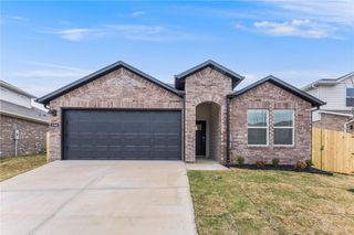 138 S Maroon Avenue, Fayetteville, AR 72704