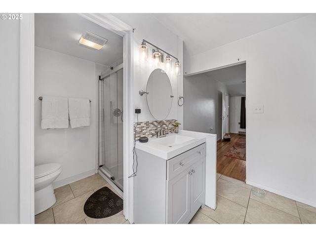 6026 Ne 57th Ave, Portland, OR 97218