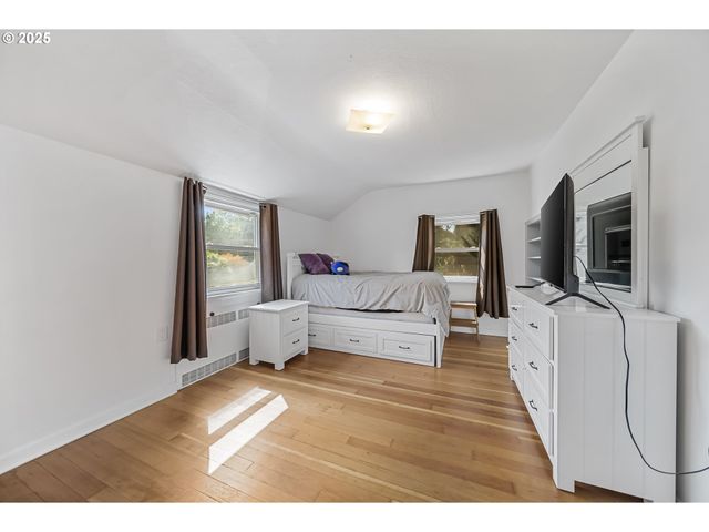 6026 Ne 57th Ave, Portland, OR 97218