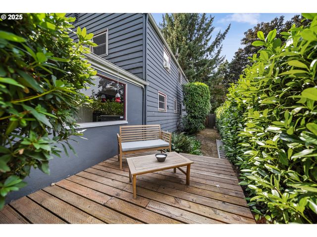 6026 Ne 57th Ave, Portland, OR 97218