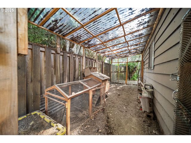 6026 Ne 57th Ave, Portland, OR 97218