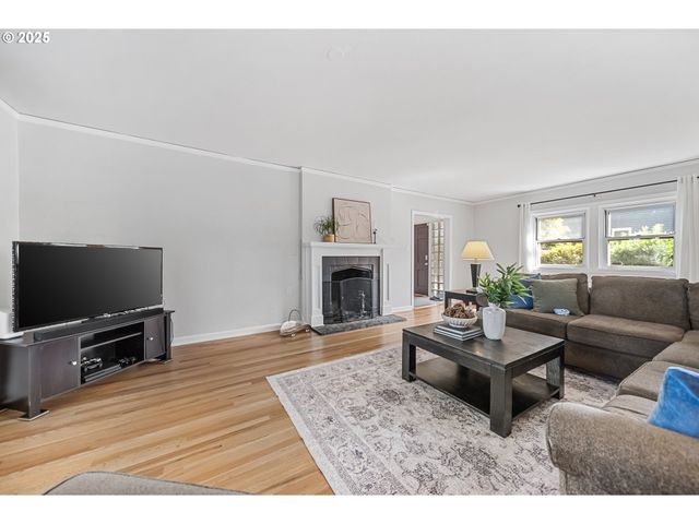 6026 Ne 57th Ave, Portland, OR 97218