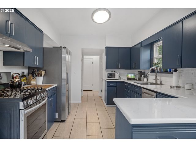 6026 Ne 57th Ave, Portland, OR 97218