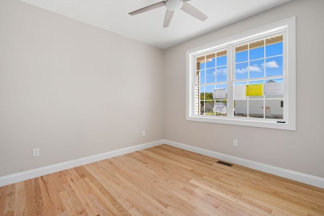 31 High Bluff, Belchertown, MA 01007