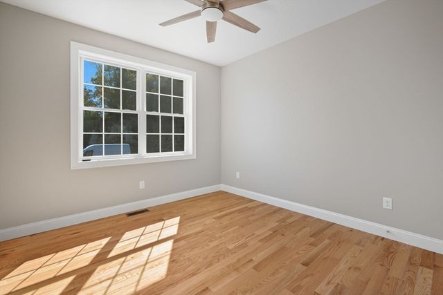 31 High Bluff, Belchertown, MA 01007