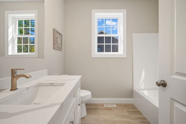 31 High Bluff, Belchertown, MA 01007