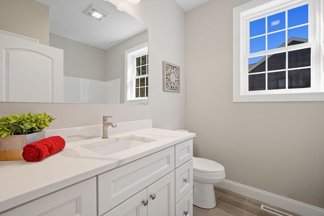 31 High Bluff, Belchertown, MA 01007