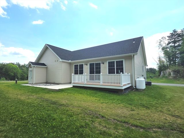 31 High Bluff, Belchertown, MA 01007