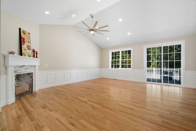 31 High Bluff, Belchertown, MA 01007