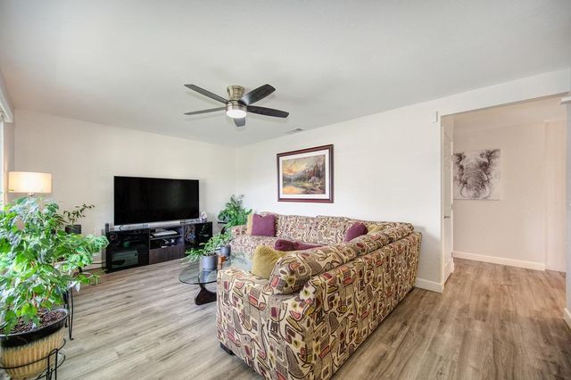 6837 Waxwing Way, Sacramento, CA 95842