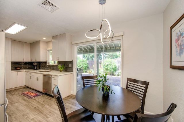 6837 Waxwing Way, Sacramento, CA 95842