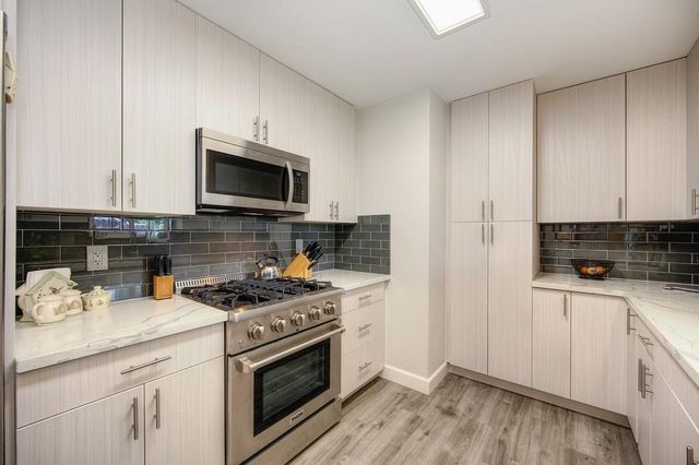 6837 Waxwing Way, Sacramento, CA 95842