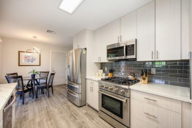 6837 Waxwing Way, Sacramento, CA 95842