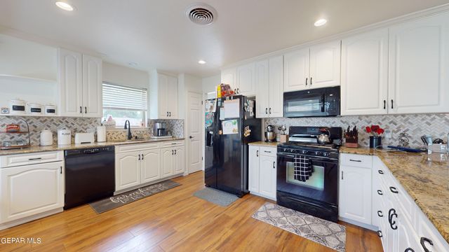 453 EL CAMINO Drive, El Paso, TX 79912