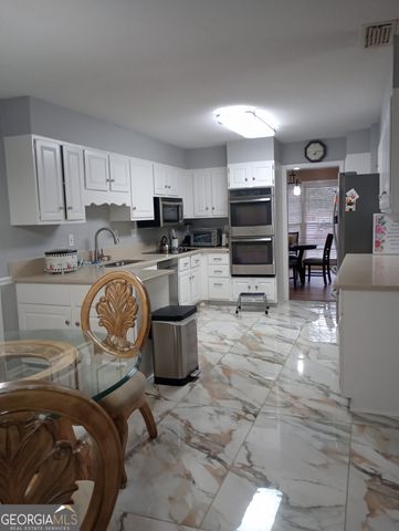 2589 King Circle SE, Conyers, GA 30013