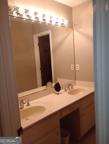 2589 King Circle SE, Conyers, GA 30013