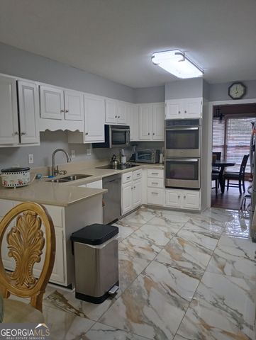 2589 King Circle SE, Conyers, GA 30013