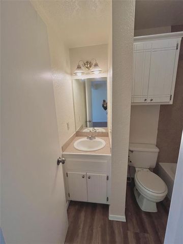 1901 E Lindsey Street 9B, Norman, OK 73071