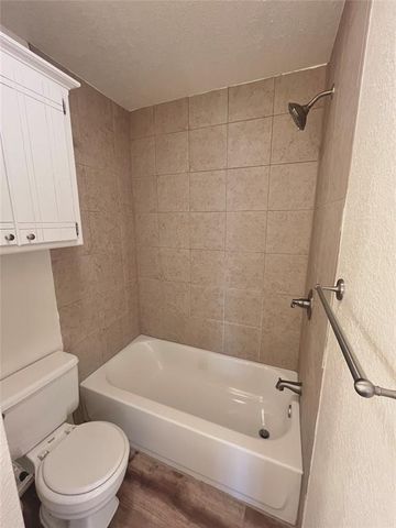 1901 E Lindsey Street 9B, Norman, OK 73071