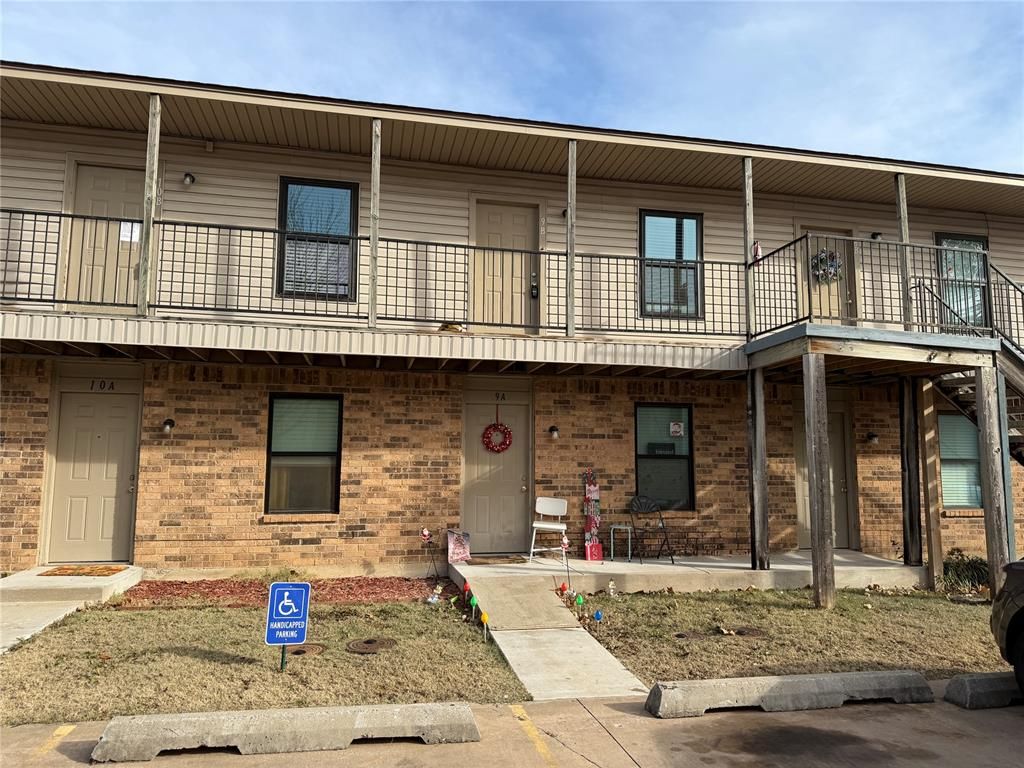 1901 E Lindsey Street 9B, Norman, OK 73071