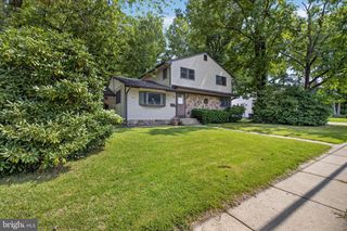 701 W PARK AVE, Lindenwold, NJ 08021