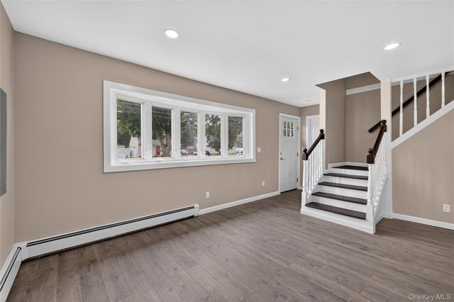 33 Parkway Boulevard, Wyandanch, NY 11798