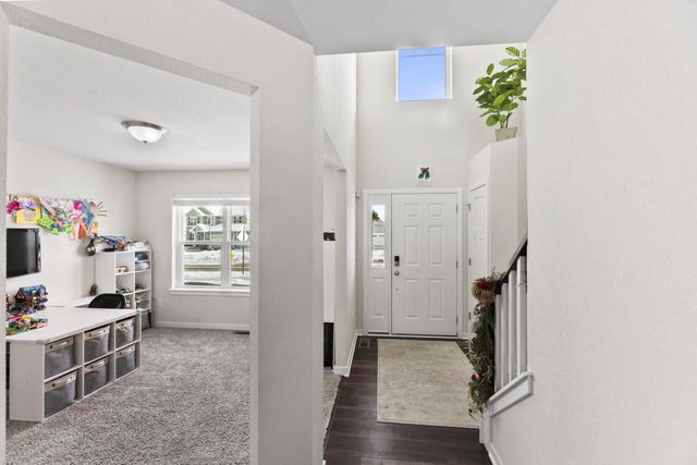 1084 Spruce COURT, Oconomowoc, WI 53066