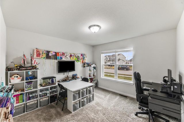 1084 Spruce COURT, Oconomowoc, WI 53066