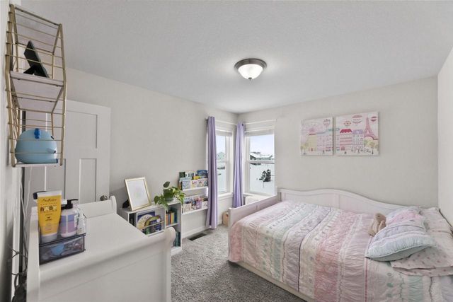 1084 Spruce COURT, Oconomowoc, WI 53066