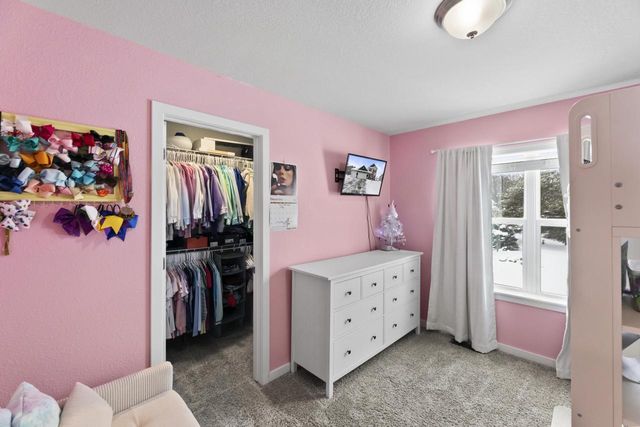 1084 Spruce COURT, Oconomowoc, WI 53066