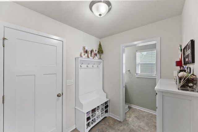 1084 Spruce COURT, Oconomowoc, WI 53066