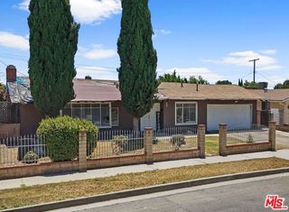 14992 Oro Grande Street, Sylmar (los Angeles), CA 91342