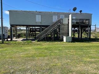 5153 Tremont St, Port Arthur, TX 77640
