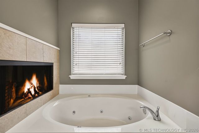 3900 W Vicksburg Street, Broken Arrow, OK 74011