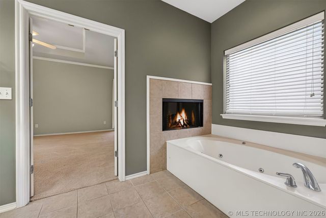3900 W Vicksburg Street, Broken Arrow, OK 74011