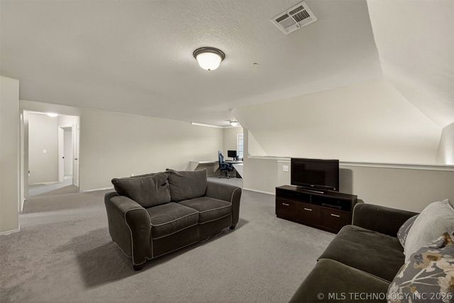 3900 W Vicksburg Street, Broken Arrow, OK 74011