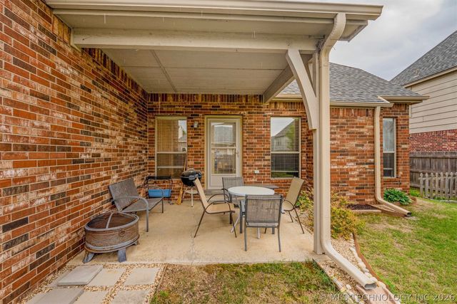 3900 W Vicksburg Street, Broken Arrow, OK 74011