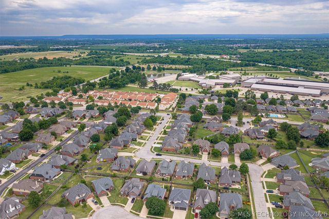 3900 W Vicksburg Street, Broken Arrow, OK 74011