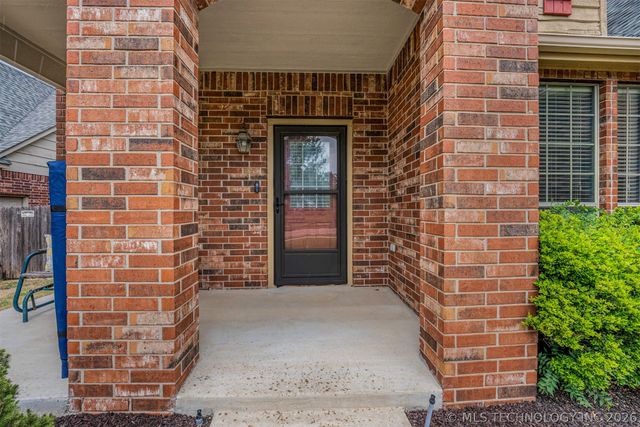 3900 W Vicksburg Street, Broken Arrow, OK 74011