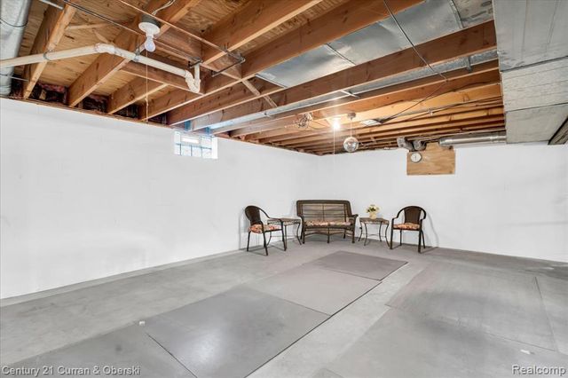 13741 Chestnut Street, Southgate, MI 48195